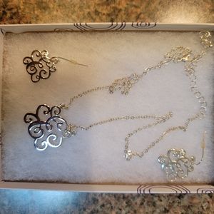 Initial E Set